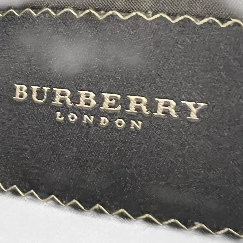 Burberry Black  Textured Fabric Size 42L
